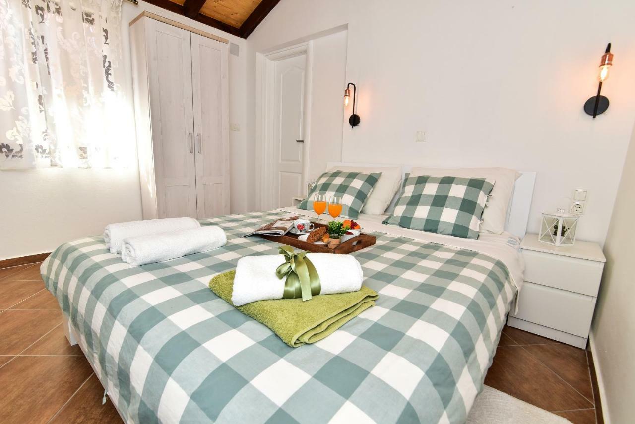 Apartman Mare Zara Esterno foto